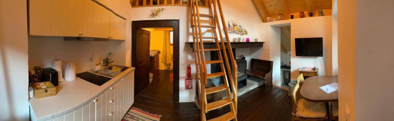 Hotel Rustici Maggia Aurigeno Esterno foto