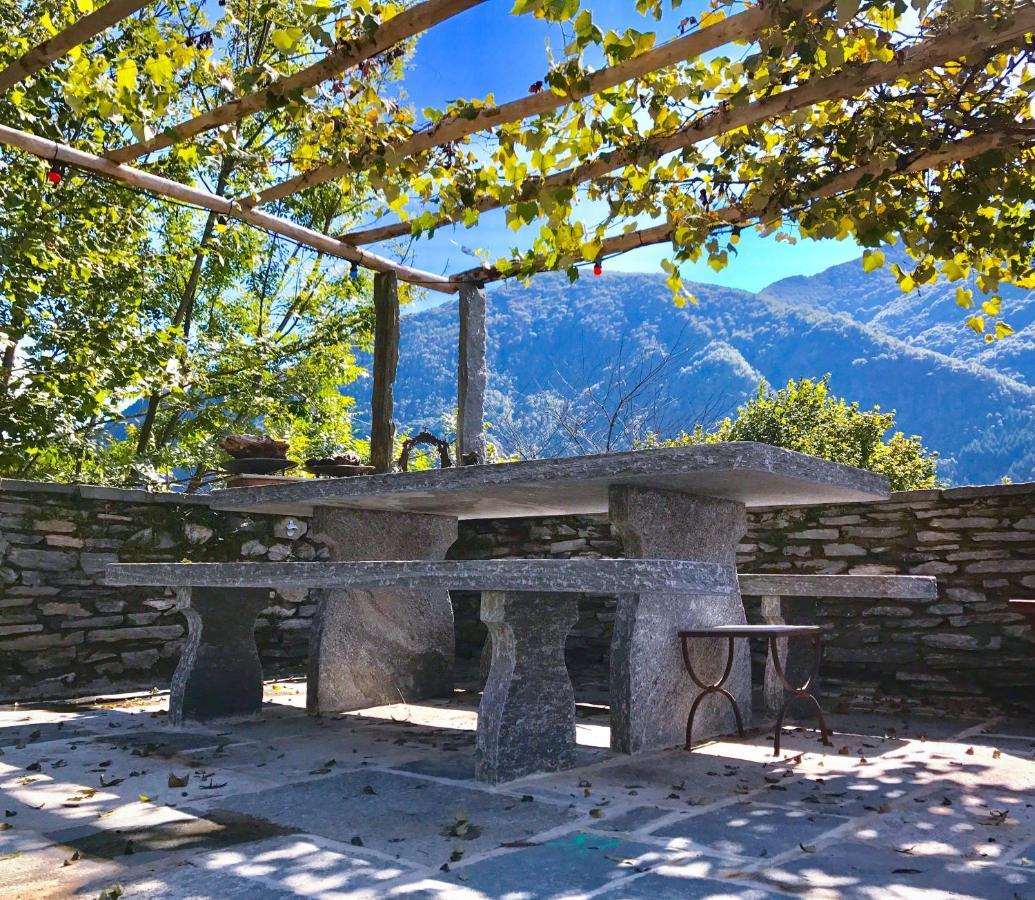 Hotel Rustici Maggia Aurigeno Esterno foto