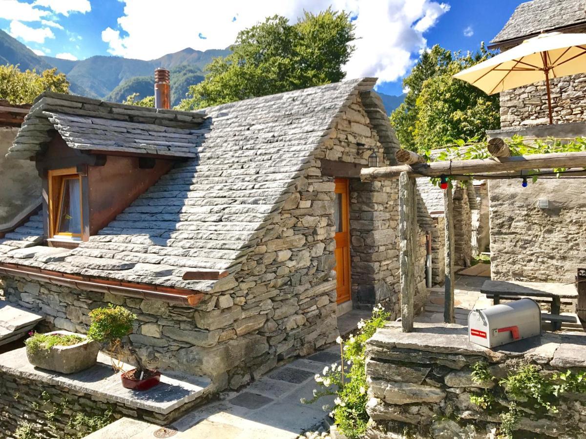 Hotel Rustici Maggia Aurigeno Esterno foto